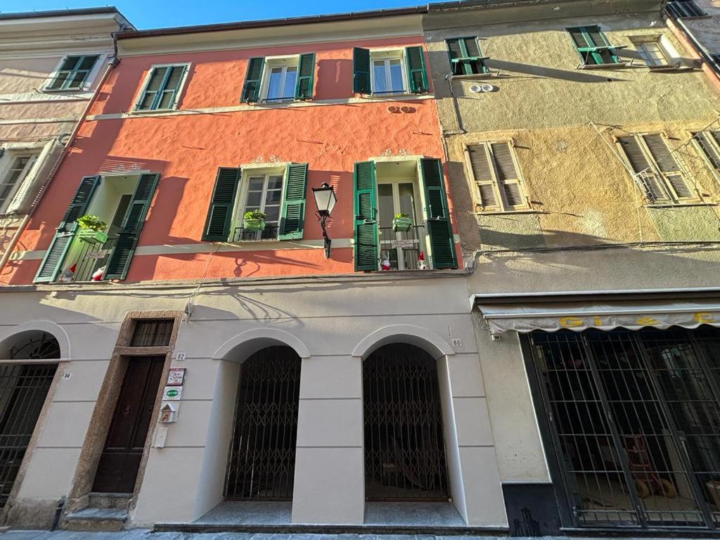 Loano Centro Storico Appartamento Loft Con Parcheggioprivatogratuito Esterno foto